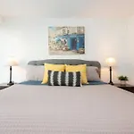 Sleeps 9 Three Bedroom Heart Of Downtown Los Angeles