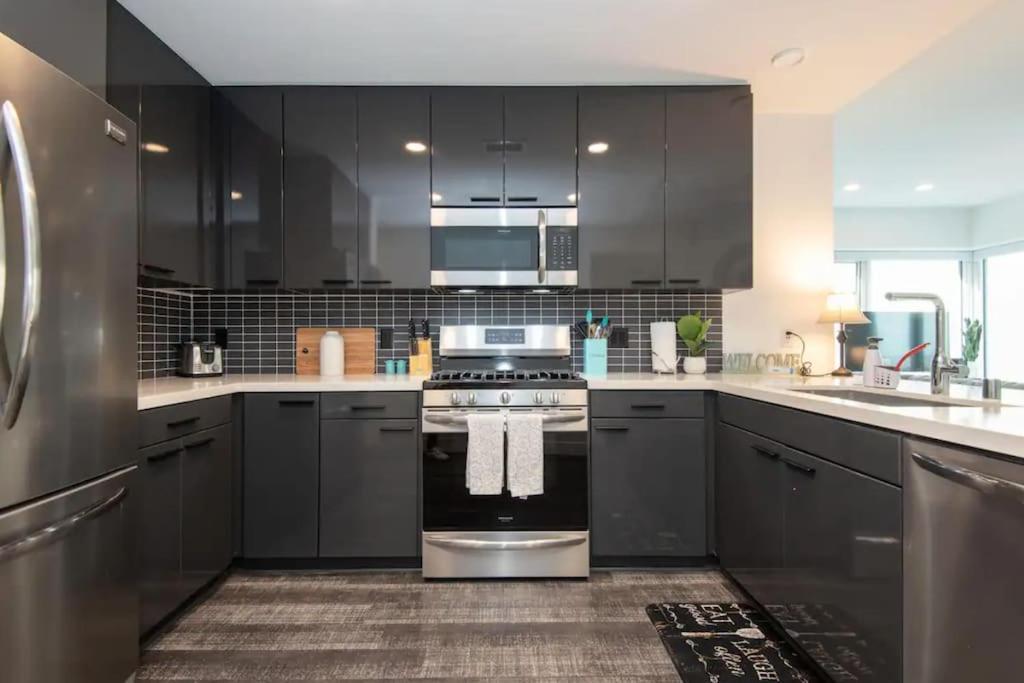 Appartamento Sleeps 9 Three Bedroom Heart Of Downtown