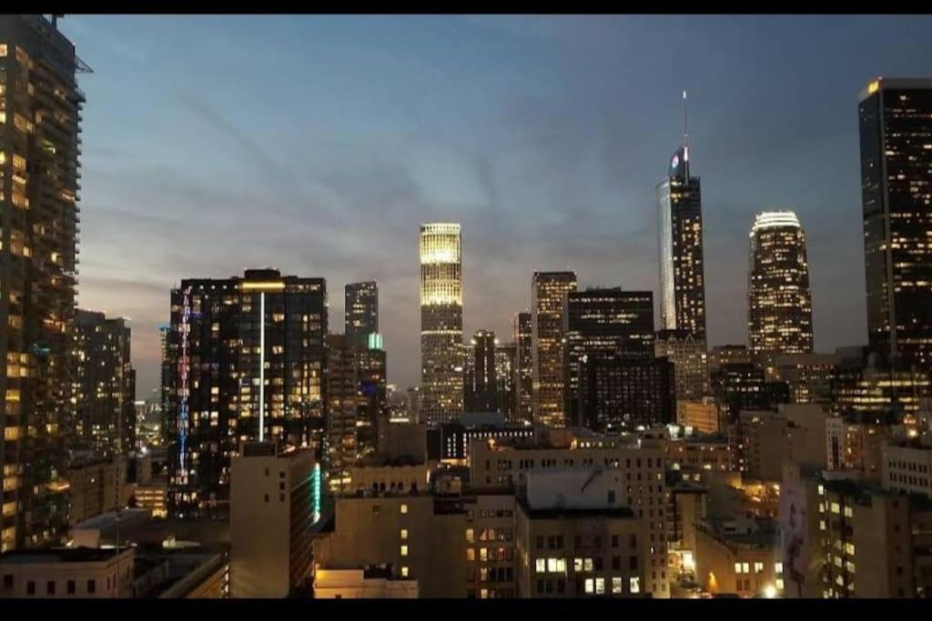 Appartamento Sleeps 9 Three Bedroom Heart Of Downtown