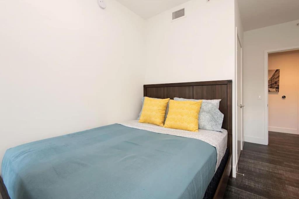 Appartamento Sleeps 9 Three Bedroom Heart Of Downtown
