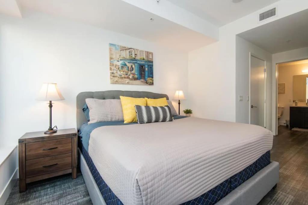 Appartamento Sleeps 9 Three Bedroom Heart Of Downtown